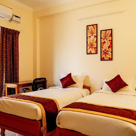 Revostay Royel By Crossway Chennai Exteriör bild