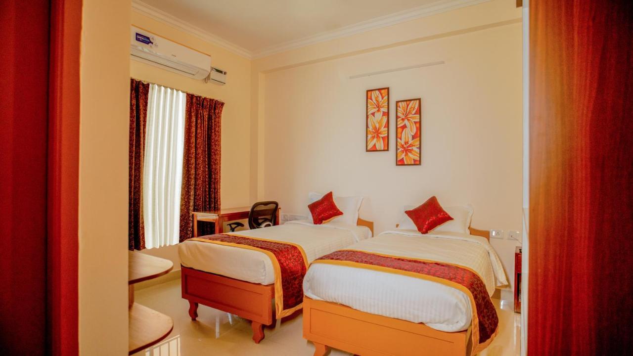 Revostay Royel By Crossway Chennai Exteriör bild